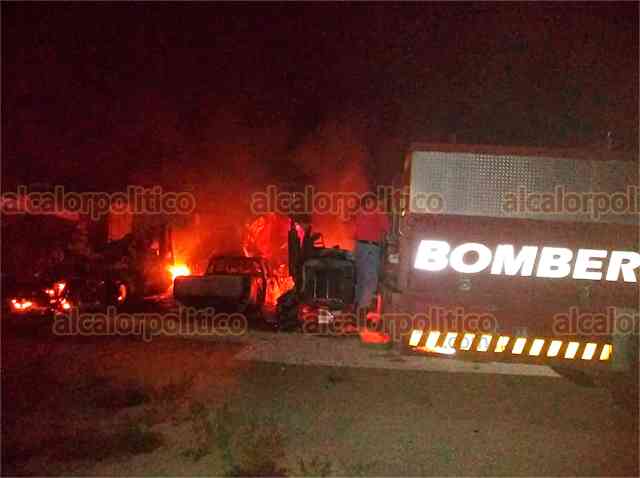 Otra vez, incendian negocio en el sur; quemaron local de grúas, en Las Choapas