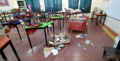Escuela de Veracruz Puerto amaneció saqueada, este lunes