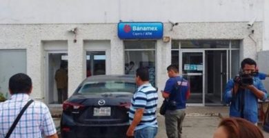 Afuera de banco en Boca lo despojan de 150 mil pesos - Noticias Policiaca - Imagen del Golfo