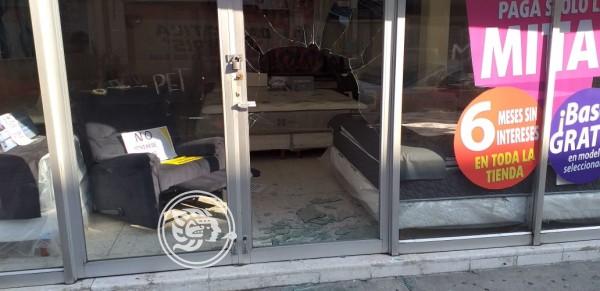 Cristalean tienda de colchones en Veracruz - Noticias Policiaca - Imagen del Golfo