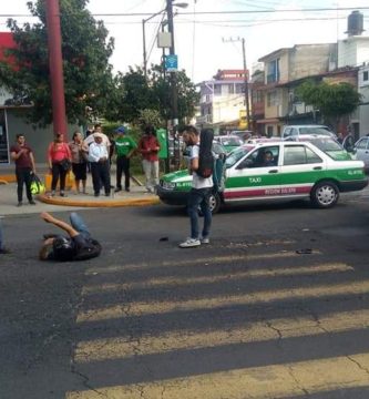 Motociclista lesionado en avenida Ruiz Cortines, a la altura del PRI