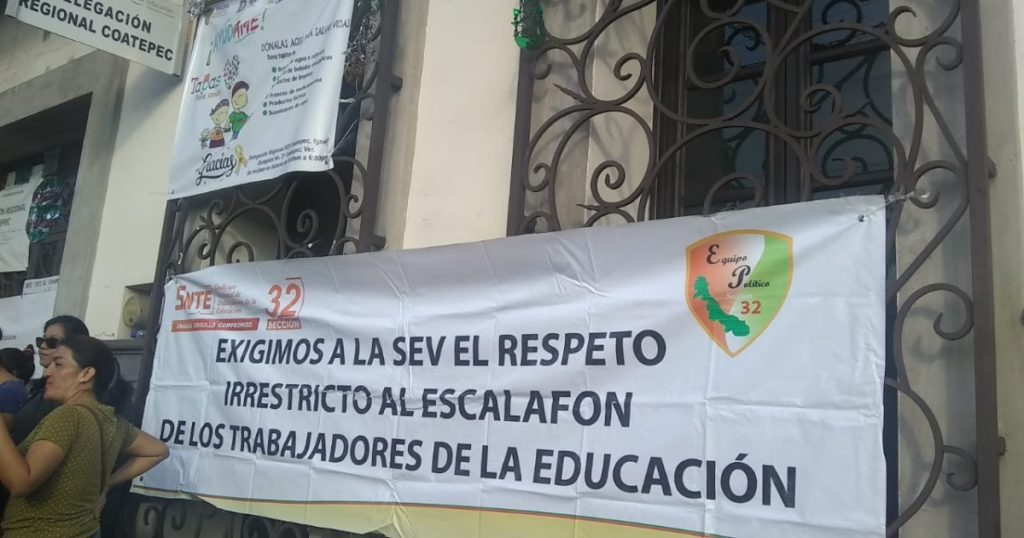INCONFORMIDAD MAGISTERIAL TRASTOCA A COATEPEC; PROFESORES TOMARON INSTALACIONES DE LA DELEGACIÓN