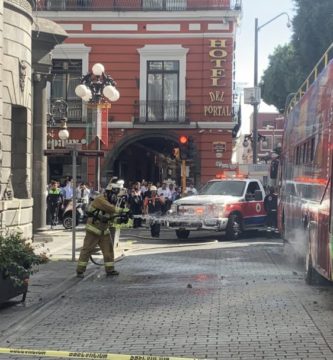Video: Sufre explosión camión turístico en el Centro Histórico de Puebla | Portal Comunicación Veracruzana