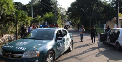 Asesinan a mujer en Fortín, cuando viajaba en su camioneta.
