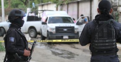 Integrantes de La Familia Michoacana secuestran a 53 personas en Tierra Caliente, Guerrero