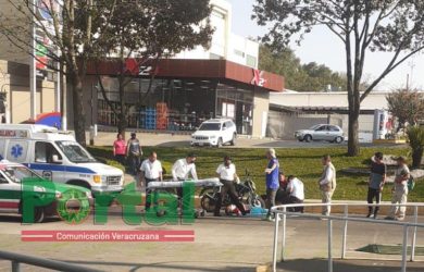 Motociclista lesionado en la avenida Ruiz Cortines, a la altura de Tesorería