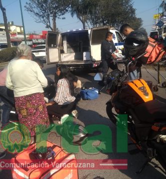 Motociclista lesionado en accidente de tránsito sobre la Avenida Lázaro Cárdenas, a la altura de Urban Center - Portal Comunicación Veracruzana
