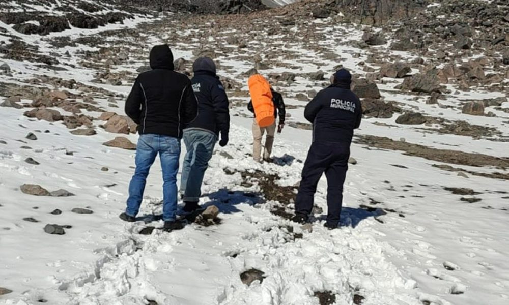 Localizan a 10 de los 11 alpinistas extraviados en el Pico de Orizaba