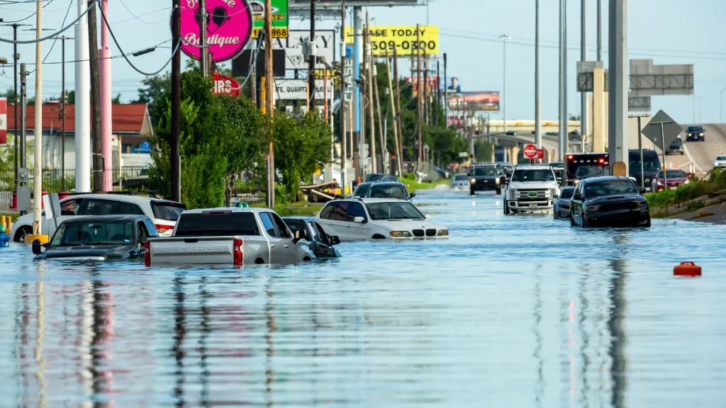 Son ocho los muertos por Beryl en Texas y siguen sin energía eléctrica