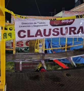 Clausuran juego mecánico de la Feria de Ocotlán por dejar a cinco personas atrapadas en lo más alto