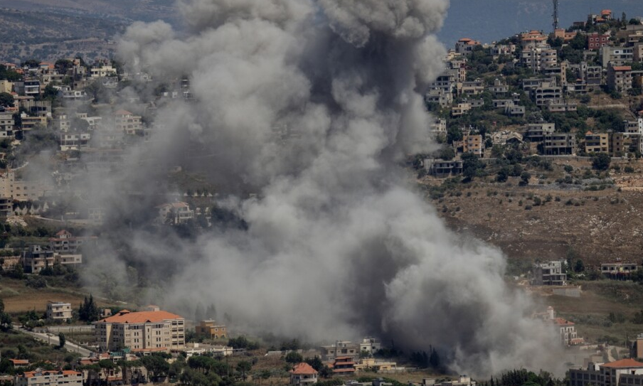 Suman cerca de 300 civiles muertos por ataques de Israel contra el Líbano